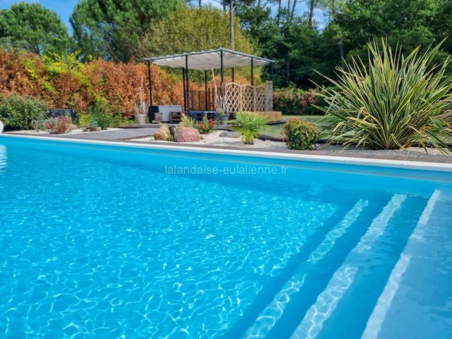 Photo de La Cabane au Carbet Piscine chauffée au calme dans la nature